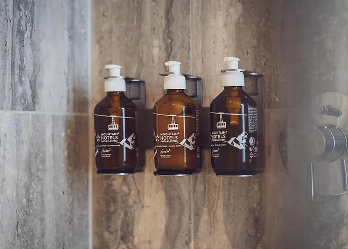 Otel Joseph's House By Mountain 3*